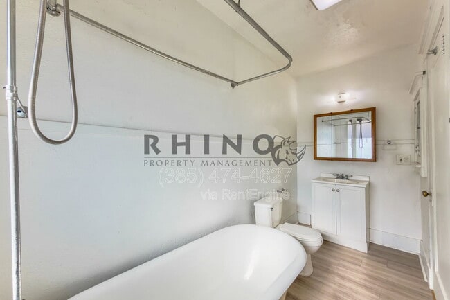 Building Photo - 3224 Adams Ave