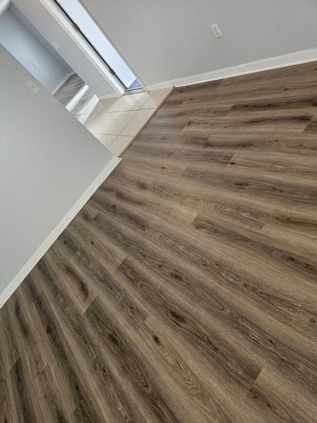 Foto del edificio - 302 Aylesbury Ct