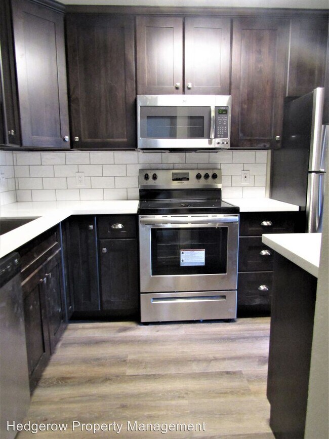 Foto del edificio - 108-150 Adobe Ln