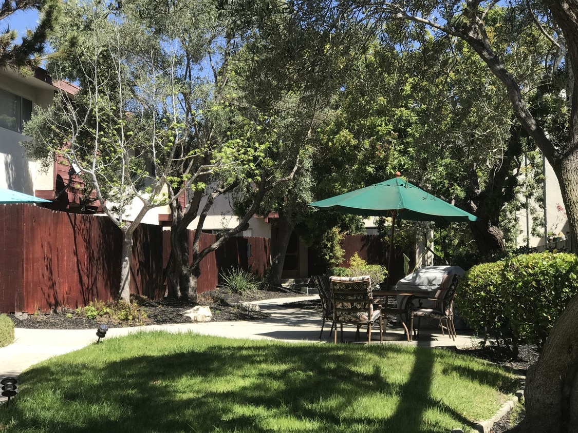 Building Photo - Oceanaire Townhomes