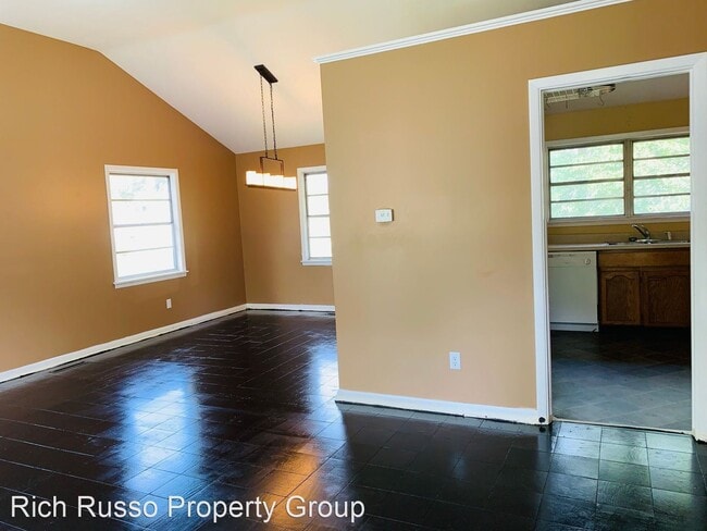 Building Photo - 3 br, 1.5 bath House - 1414 Country Club Road