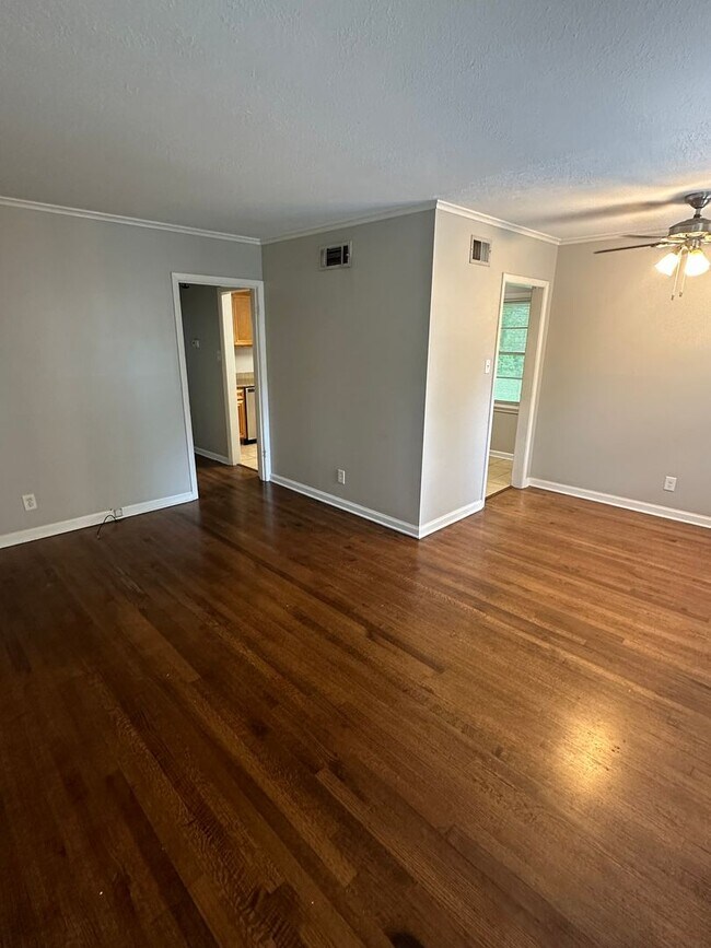 Foto del edificio - 3BD/1BA Home Located in East Memphis!