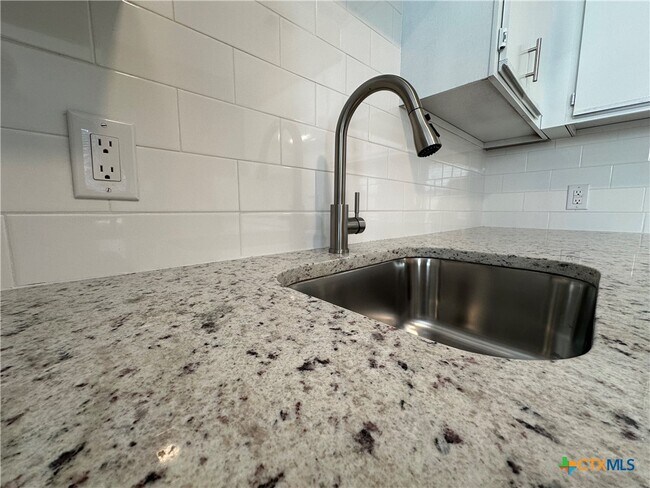 Building Photo - 1409 N Bishop St