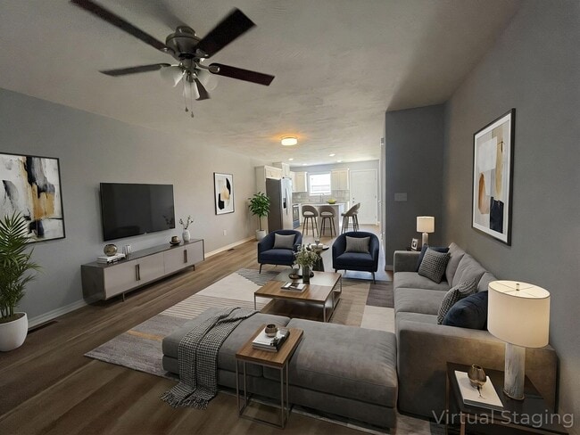 Building Photo - Luxury Lake Living Starts Here – Brand-New 2 Bed, 2 Bath House in Kimberling City- Year Round Vac...