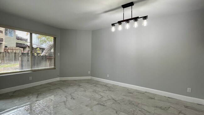 Foto del edificio - Beautifully Updated, 3-Bed Orcutt Condo w/ Pool and Basketball Court