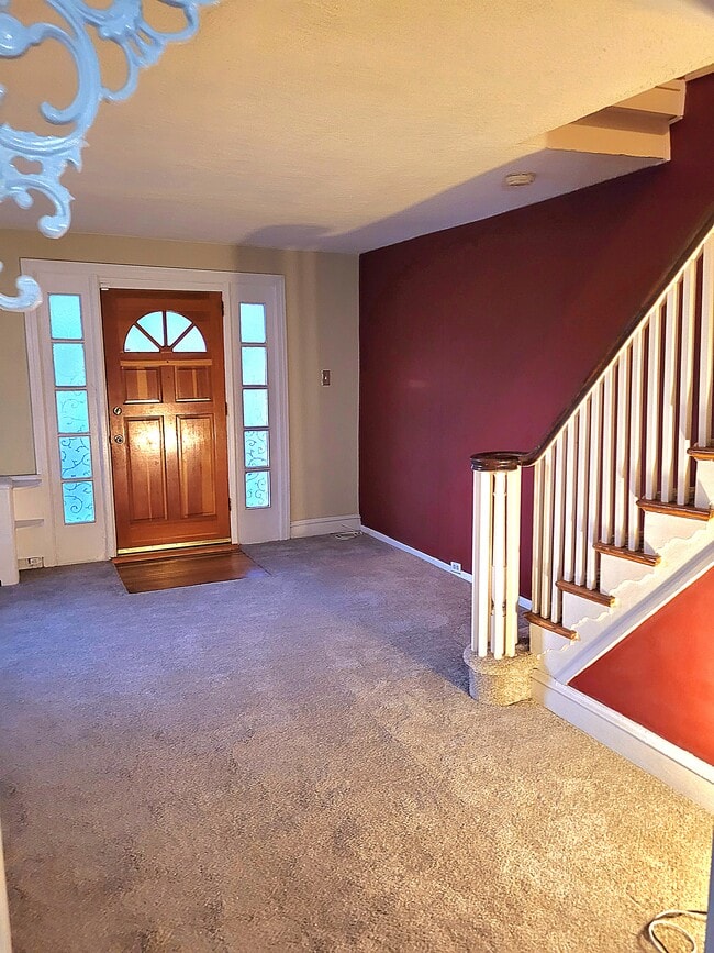 Photo - 162 E Essex Ave Apartment