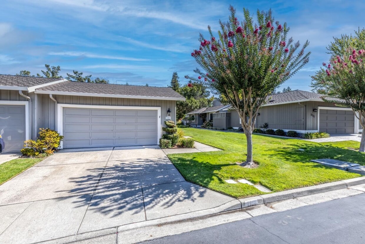 Primary Photo - 2128 Presidio Ct