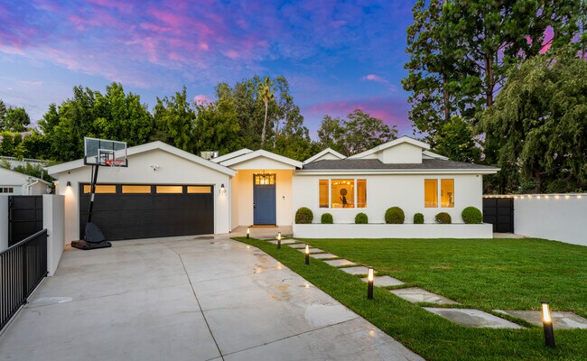 Foto del edificio - 530 S Bentley Ave