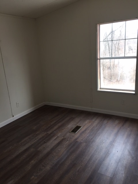 Building Photo - 429 Slonaker Ln