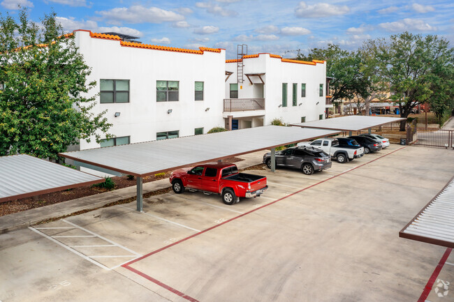 Building Photo - Casa Blanca Lofts