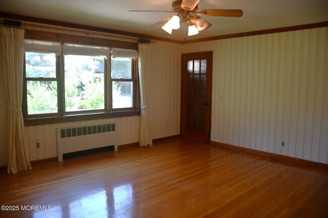 Foto del edificio - 303 Deerfoot Ln