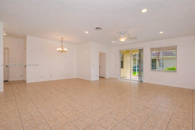 Building Photo - 1877 Aspen Ln