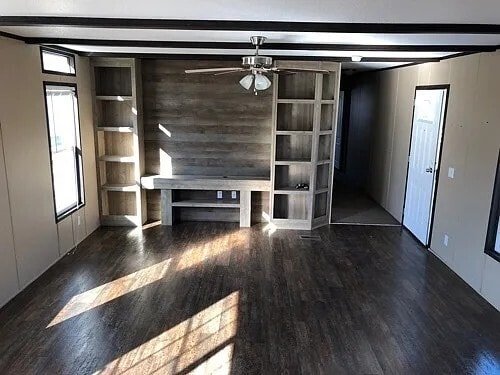 Photo - 16023 Red Oak House