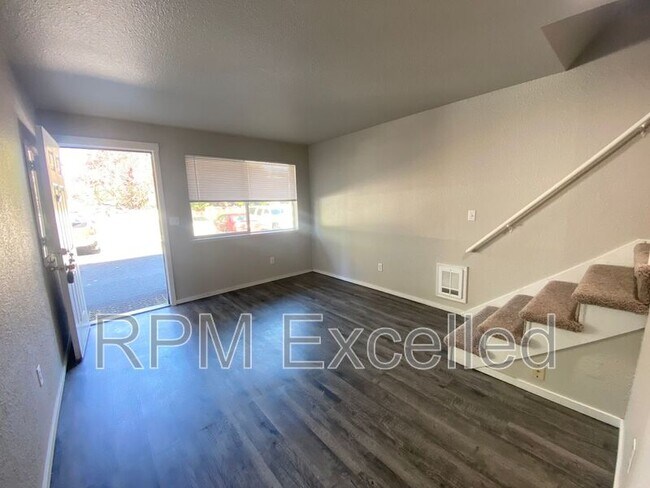 Foto del edificio - 634 M St NE