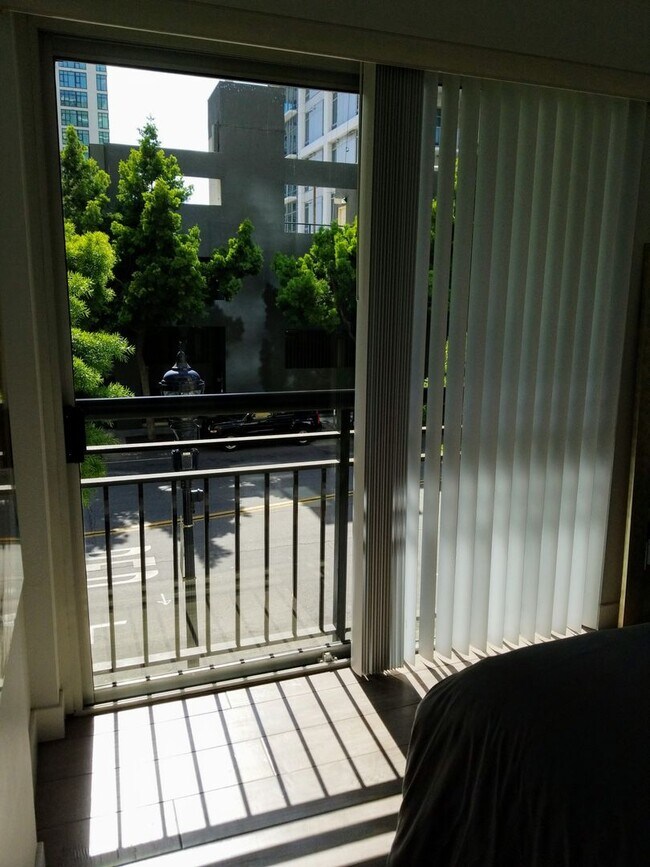 Foto del edificio - Little Italy 2bed Townhouse, Wait, how cut...