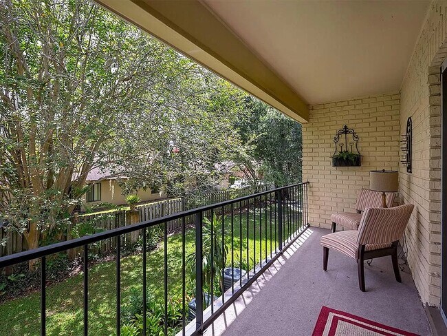 Foto del edificio - 226 Lewfield Cir