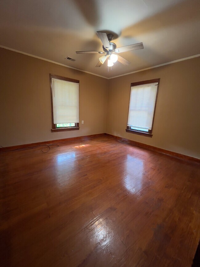 Building Photo - 2637 Arlington Ave