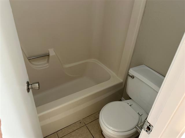 Building Photo - 210 W 4th St