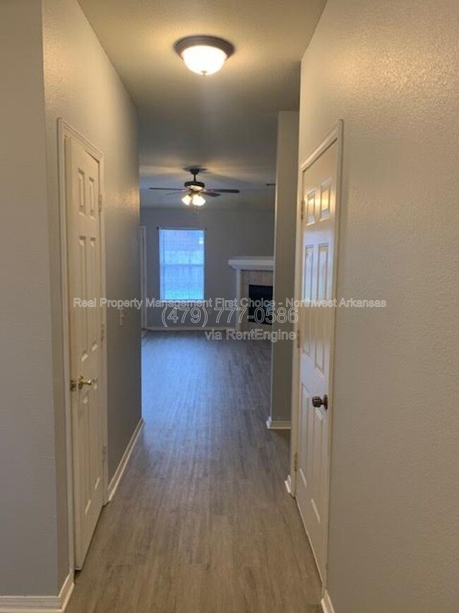 Foto del edificio - 890 Sunflower St