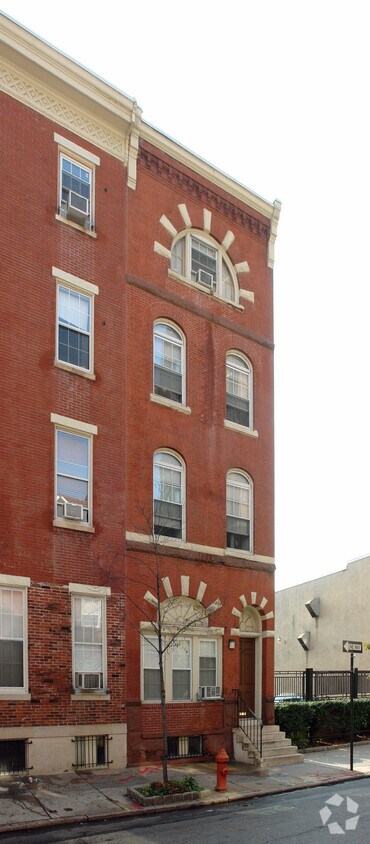 Foto del edificio - 247 S 13th St