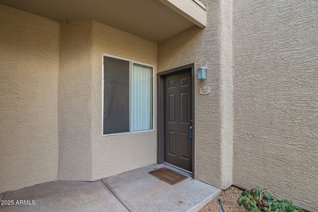 Building Photo - 2929 W Yorkshire Dr