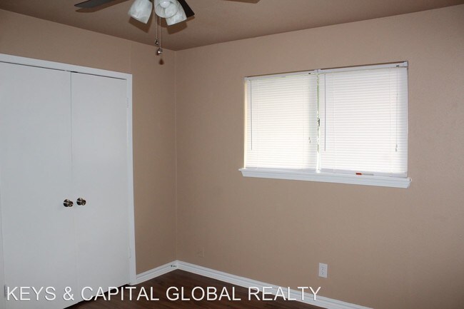 Building Photo - 1005 Gunnison St