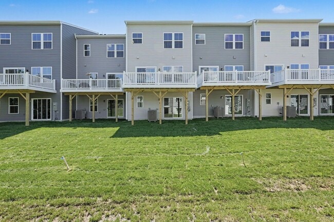 Building Photo - 9177 Edenderry Dr
