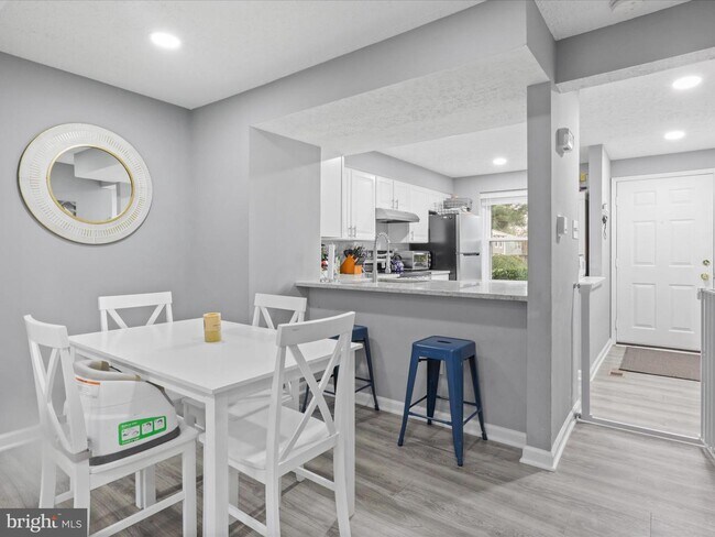 Building Photo - 307 Brethour Ct
