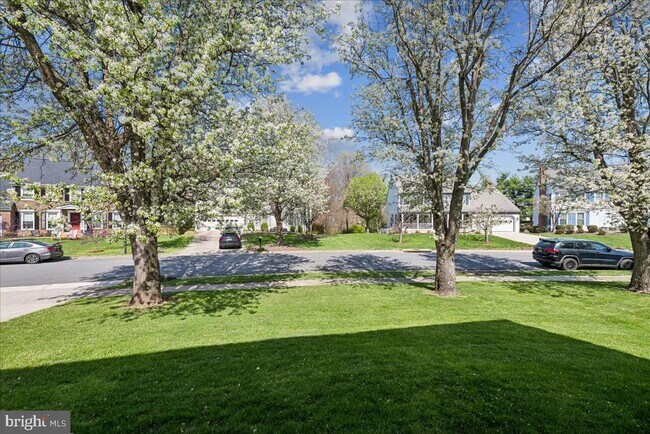 Foto del edificio - 13511 Fallen Oak Ct