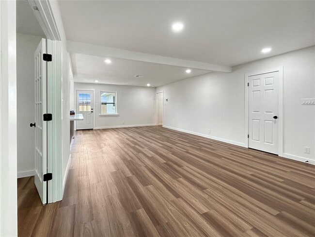Building Photo - 9603 Philmont Dr