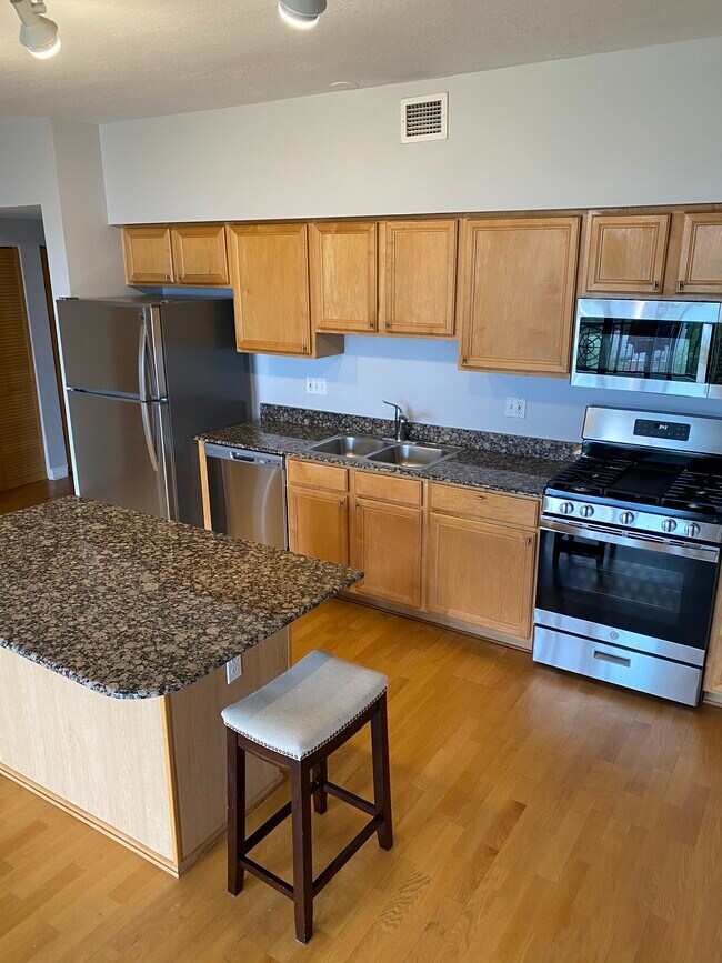 Foto del edificio - 5 E 14th Pl