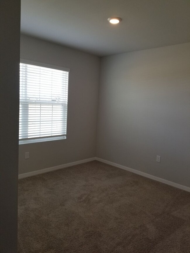 Foto del edificio - New Construction, Rent Ready 4/2/2