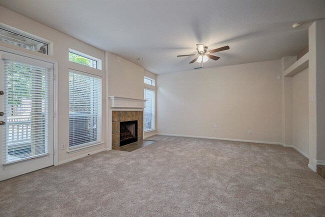 Foto del edificio - 18 W Greenhill Terrace Pl