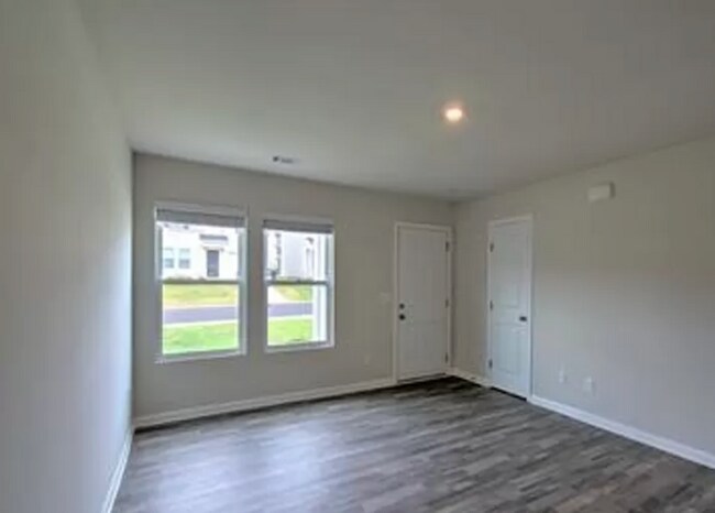 Foto del edificio - 219 Long Grove Ln