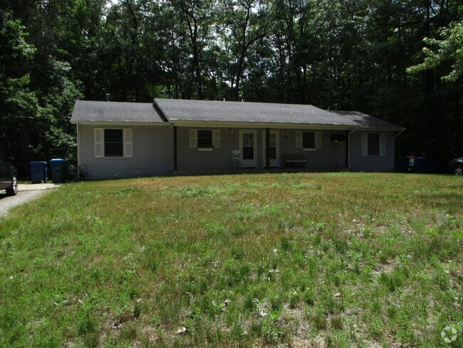 Building Photo - 16484 Taft Rd