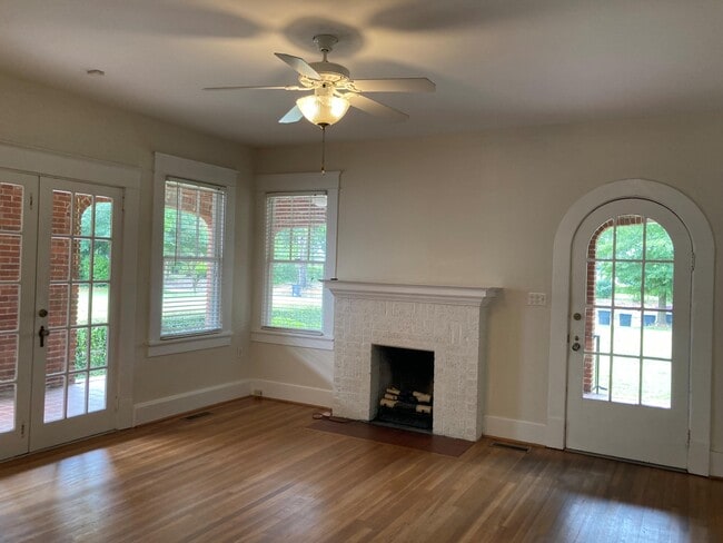 Building Photo - 2809 Lombardy Ct
