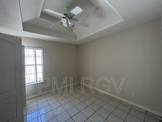 Building Photo - 1805 Tierra Dulce Dr