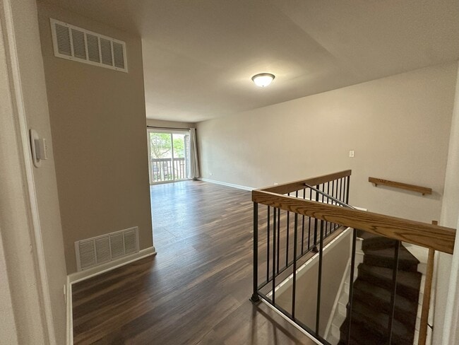 Building Photo - 276 Sioux Dr