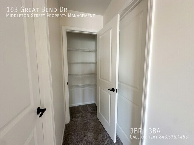 Building Photo - 163 Great Bend Dr