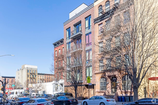 Building Photo - 407 E 117th St