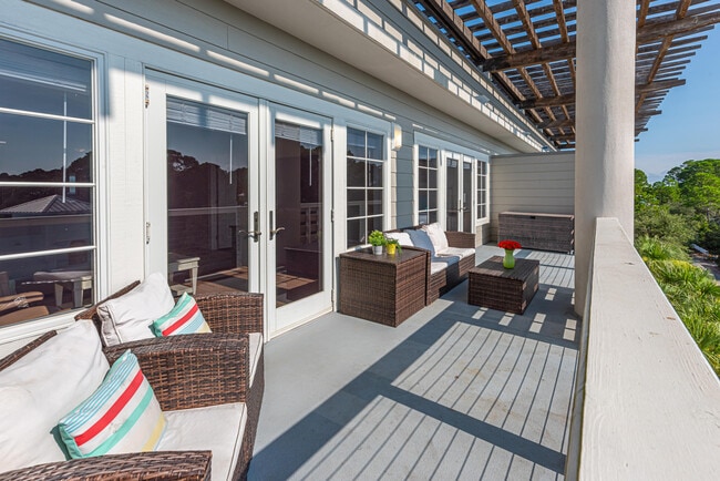 Building Photo - 43 Cassine Way