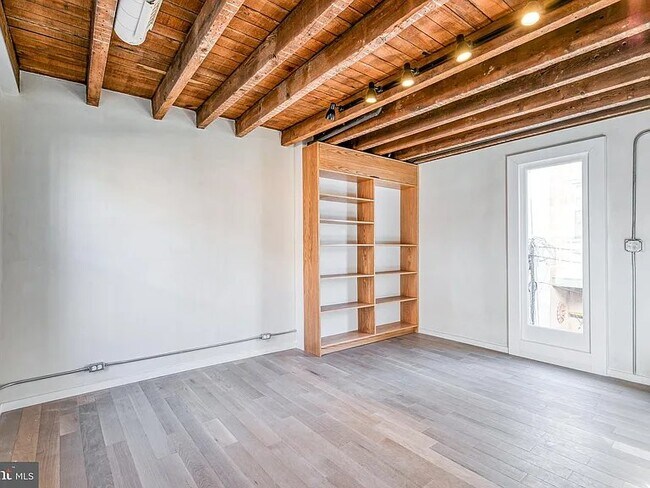 Foto del edificio - 2212 Panama St