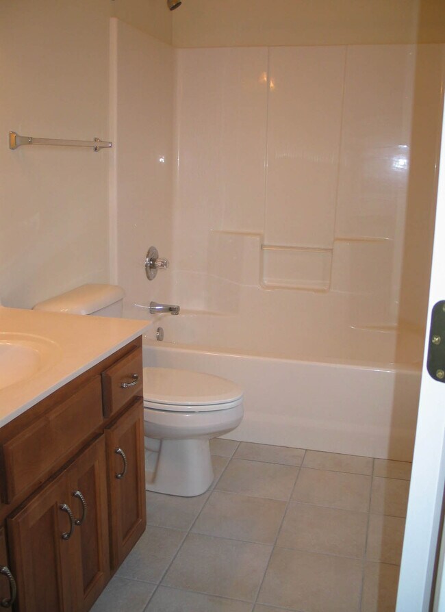 Building Photo - 301 Newport Meadows Cir