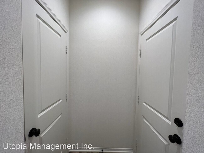 Building Photo - 1 br, 1 bath House - 2845 E. Berry Loop Pr...