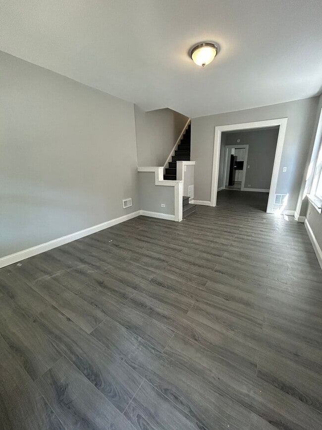 Foto del edificio - 156 Hoffman Ave
