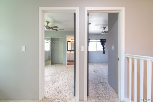 Foto del edificio - $3700.00 | 3bd/2.5ba Townhome in Fairway's...