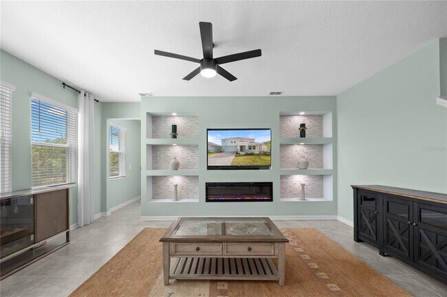 Building Photo - 157 Aces High Ln