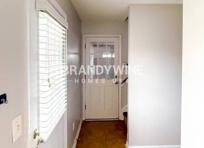 Building Photo - 1533 Siskin Dr