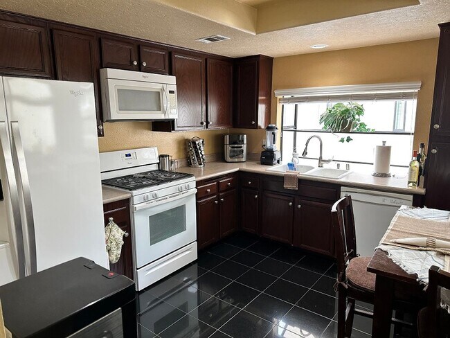 Foto del edificio - Outstanding Chula Vista Condo