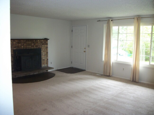 Foto del edificio - 2-Bedroom Rambler in Central Kitsap